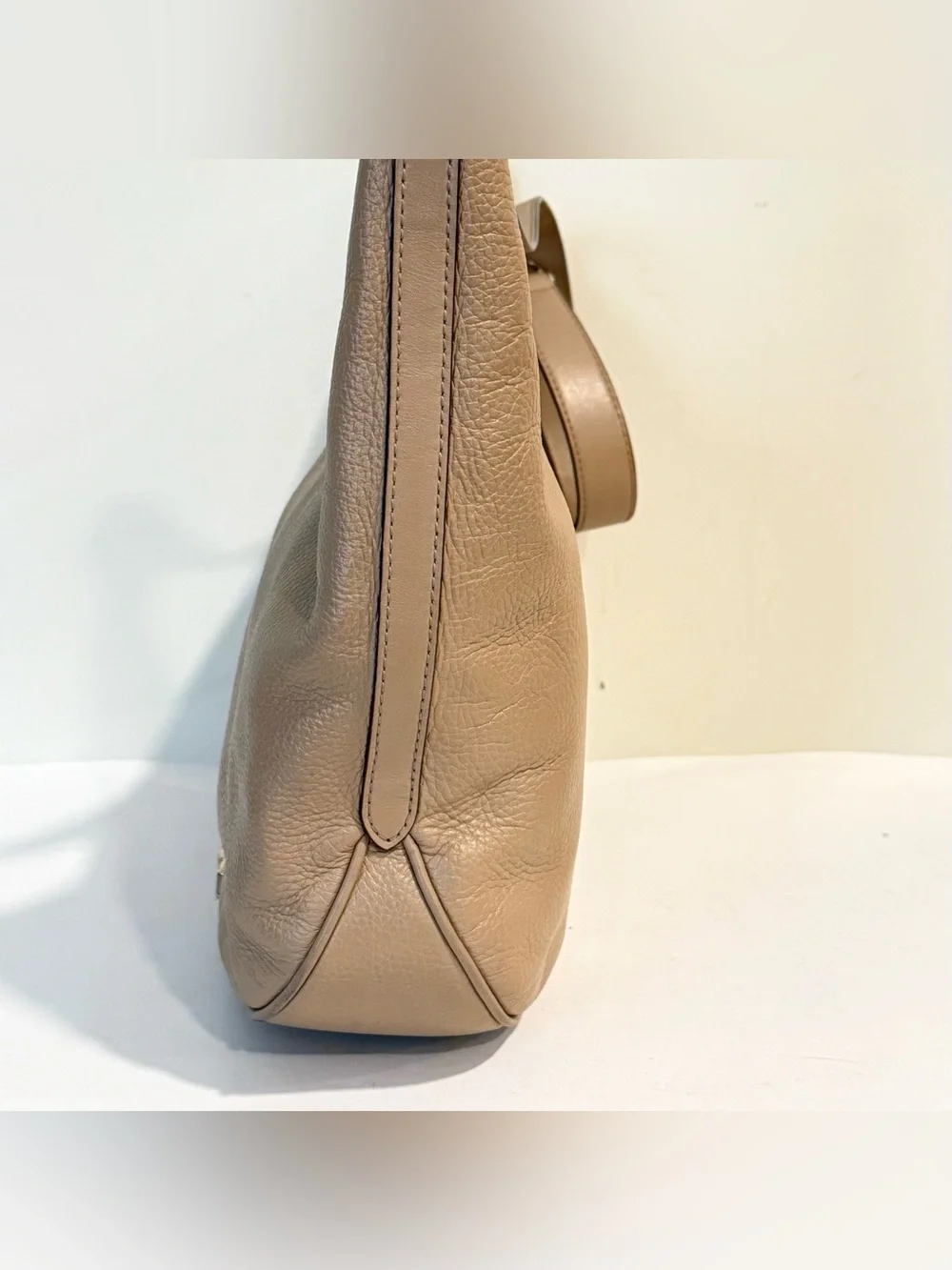 Michael Kors Izzy Large Leather Shoulder Bag mocha Bisque Crossbody Purse
